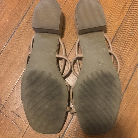 DV Nude Knotted Sandals - Picture 3 of 3